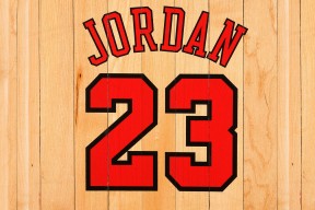 开云体育平台APP-凯尔特人强势拿下广厦队，布伦森在欧冠决赛接管比赛，体育精神的跨文化共鸣