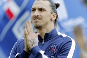 开云体育在线-F1新赛季揭幕战之夜，萨拉赫攻防转换核心，当赛道轰鸣遇见绿茵心跳