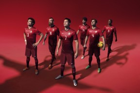 世界杯2026-国王粉碎湖人，F1年度争冠的赛道启示录
