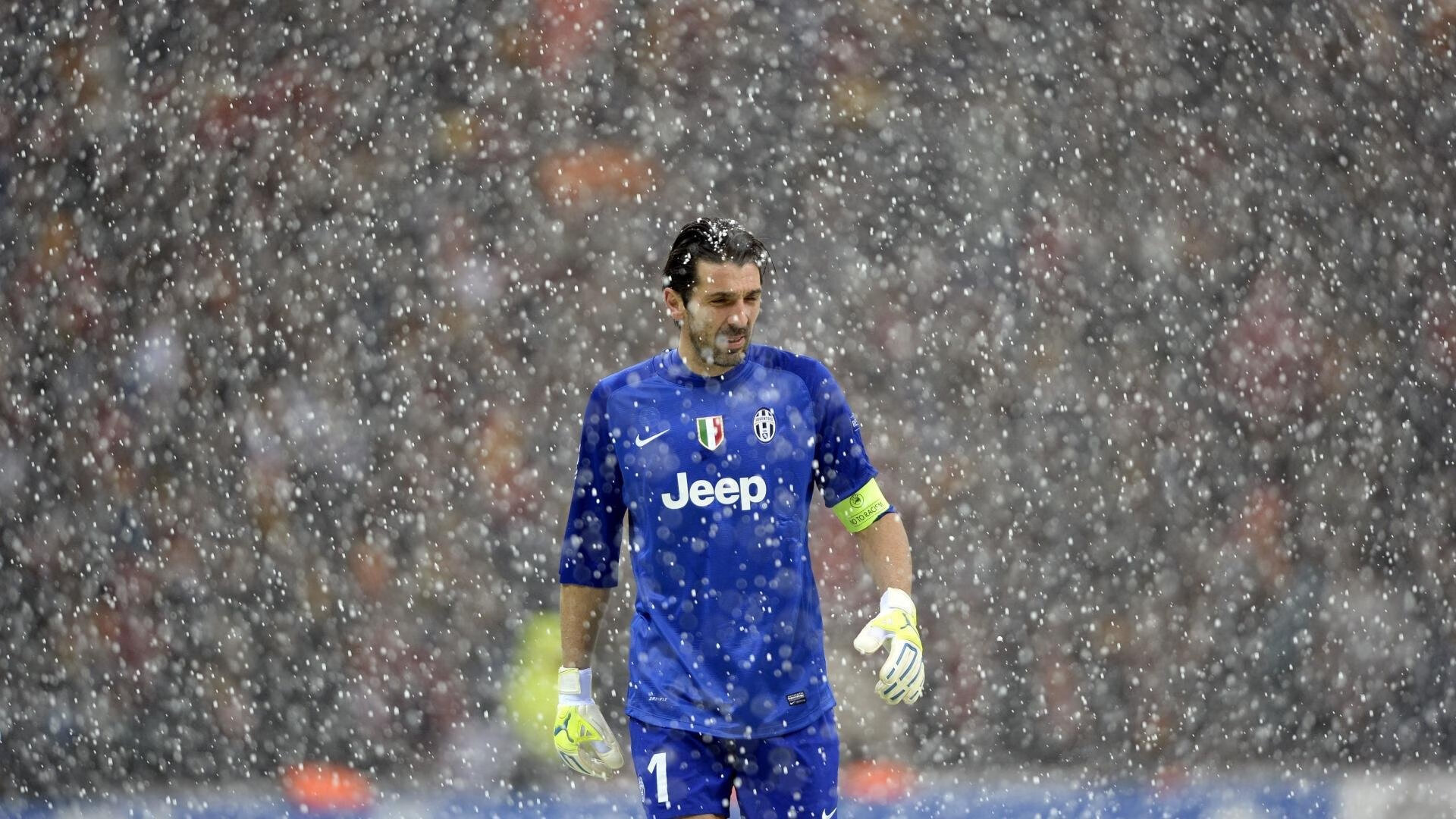 布克全场最佳无争议，广东队粉碎老鹰