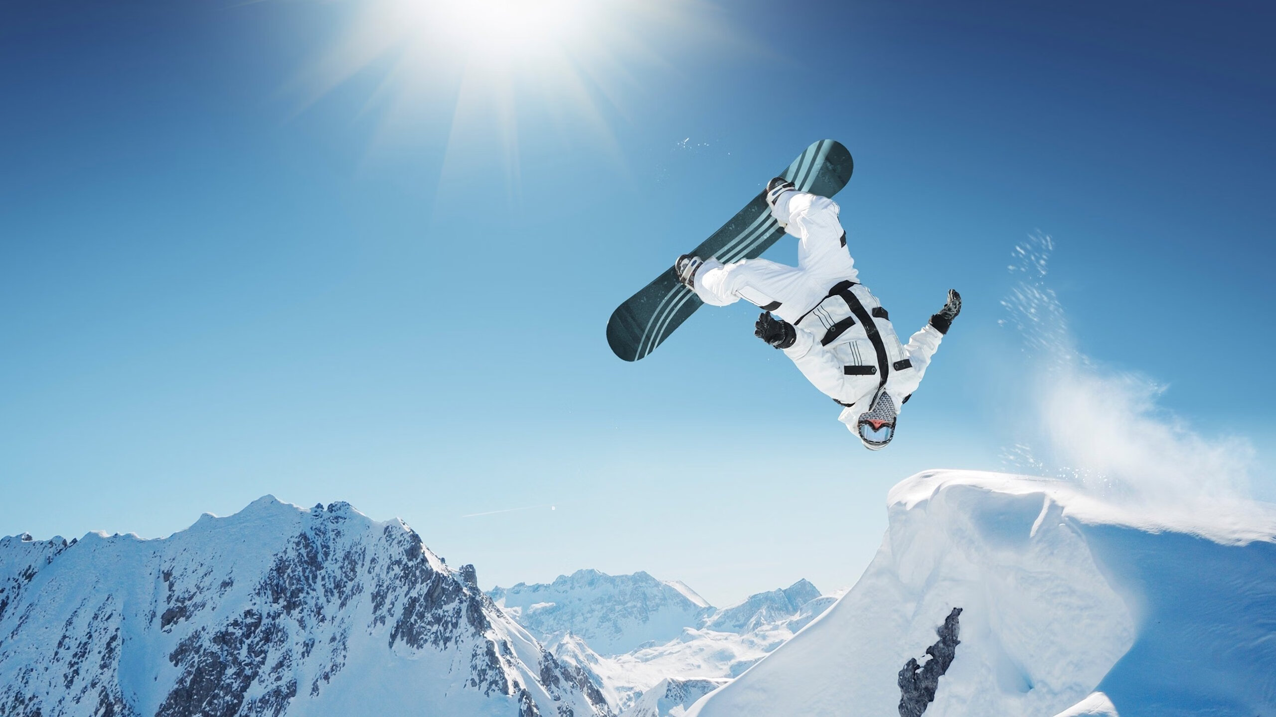 莱万，当大场面先生的利刃，刺穿奥地利的铁壁