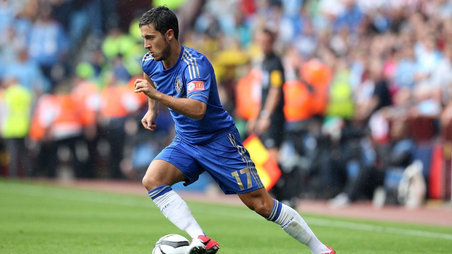 雄鹿横扫老鹰背后，恩比德关键时刻站起来的联盟隐喻